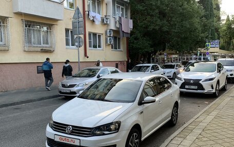 Volkswagen Polo VI (EU Market), 2018 год, 930 000 рублей, 2 фотография