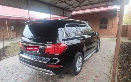 Mercedes-Benz GL-Класс, 2013 год, 2 800 000 рублей, 5 фотография