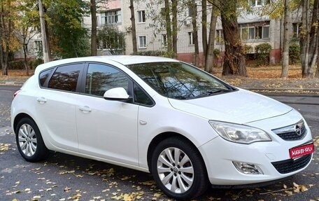 Opel Astra J, 2012 год, 799 999 рублей, 1 фотография