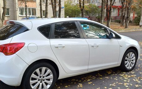 Opel Astra J, 2012 год, 799 999 рублей, 3 фотография