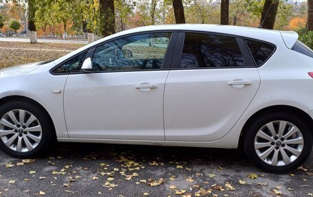 Opel Astra J, 2012 год, 799 999 рублей, 6 фотография