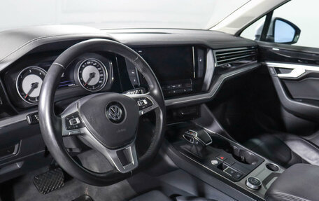 Volkswagen Touareg III, 2019 год, 5 198 000 рублей, 14 фотография