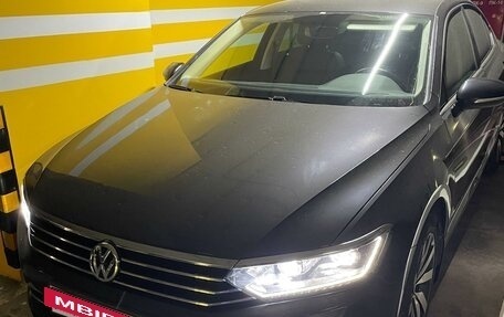 Volkswagen Passat B8 рестайлинг, 2019 год, 3 500 000 рублей, 4 фотография