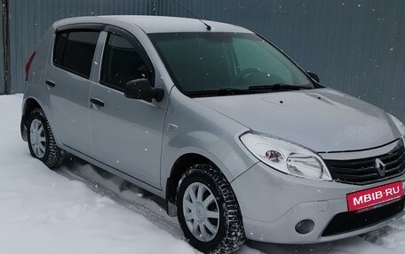 Renault Sandero I, 2014 год, 840 000 рублей, 2 фотография