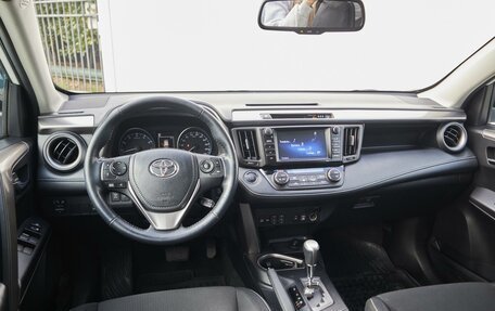 Toyota RAV4, 2018 год, 2 849 000 рублей, 8 фотография