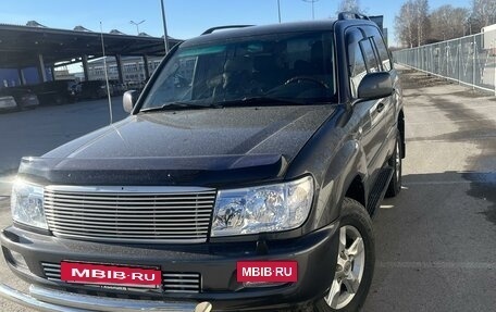 Toyota Land Cruiser 100 рестайлинг 2, 2006 год, 3 950 000 рублей, 12 фотография