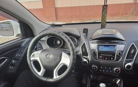 Hyundai ix35 I рестайлинг, 2013 год, 1 149 000 рублей, 10 фотография