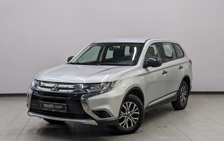 Mitsubishi Outlander III рестайлинг 3, 2017 год, 1 899 000 рублей, 1 фотография