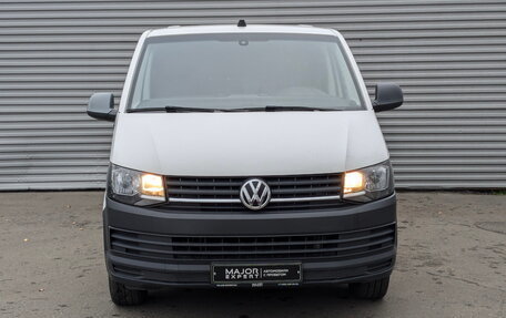 Volkswagen Transporter T6 рестайлинг, 2019 год, 1 565 000 рублей, 2 фотография