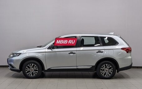 Mitsubishi Outlander III рестайлинг 3, 2017 год, 1 899 000 рублей, 8 фотография