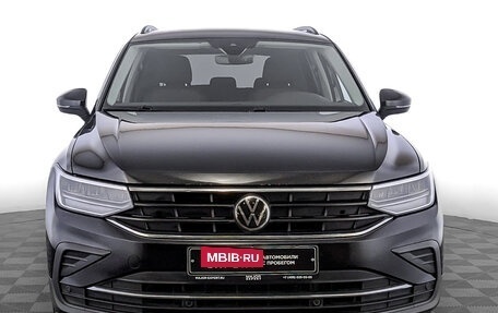 Volkswagen Tiguan II, 2021 год, 2 750 000 рублей, 2 фотография