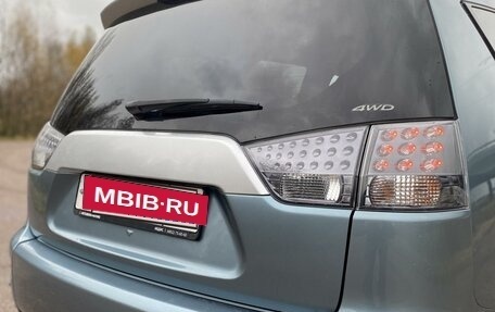 Mitsubishi Outlander III рестайлинг 3, 2007 год, 1 100 000 рублей, 8 фотография