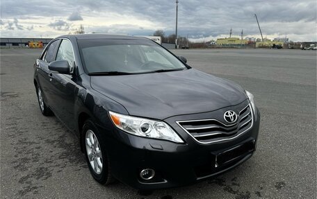 Toyota Camry, 2011 год, 1 750 000 рублей, 3 фотография