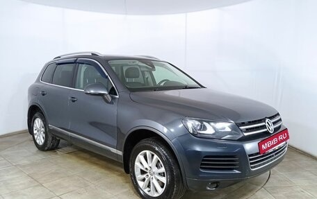 Volkswagen Touareg III, 2011 год, 1 880 000 рублей, 3 фотография