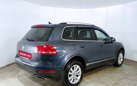 Volkswagen Touareg III, 2011 год, 1 880 000 рублей, 5 фотография