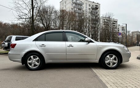 Hyundai Sonata VI, 2010 год, 869 000 рублей, 8 фотография