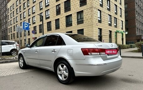 Hyundai Sonata VI, 2010 год, 869 000 рублей, 4 фотография