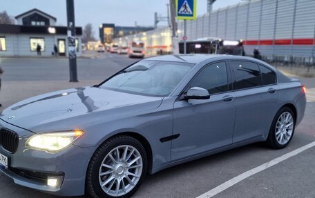 BMW 7 серия, 2014 год, 3 100 000 рублей, 3 фотография