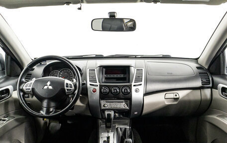 Mitsubishi Pajero Sport II рестайлинг, 2010 год, 1 579 000 рублей, 13 фотография