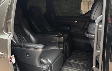 Toyota Alphard III, 2018 год, 5 350 000 рублей, 8 фотография