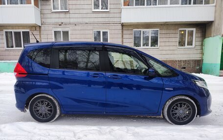 Honda Freed II, 2017 год, 1 950 000 рублей, 4 фотография