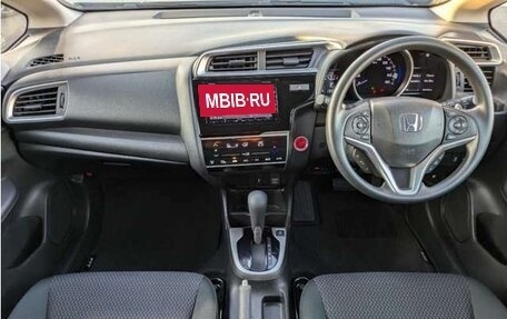 Honda Fit III, 2019 год, 1 200 000 рублей, 5 фотография