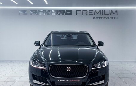 Jaguar XF II, 2018 год, 3 300 000 рублей, 4 фотография