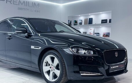 Jaguar XF II, 2018 год, 3 300 000 рублей, 5 фотография