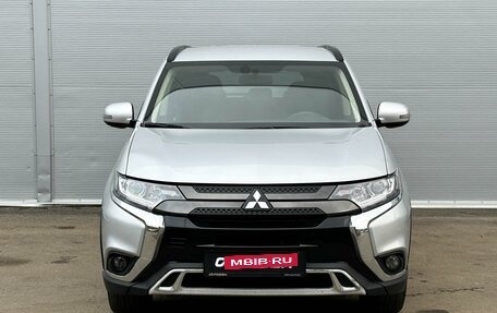 Mitsubishi Outlander III рестайлинг 3, 2021 год, 2 935 000 рублей, 3 фотография