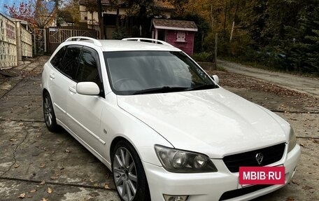 Toyota Altezza, 2002 год, 695 000 рублей, 2 фотография