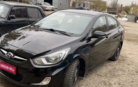 Hyundai Solaris II рестайлинг, 2012 год, 950 000 рублей, 1 фотография