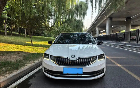 Skoda Octavia, 2021 год, 1 980 090 рублей, 2 фотография