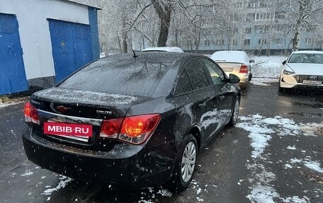 Chevrolet Cruze II, 2010 год, 795 000 рублей, 4 фотография