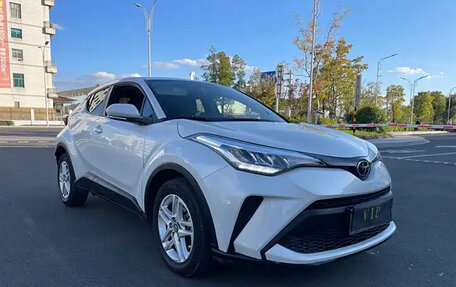 Toyota C-HR I рестайлинг, 2022 год, 2 130 007 рублей, 6 фотография