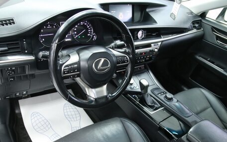 Lexus ES VII, 2016 год, 2 633 000 рублей, 16 фотография