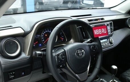 Toyota RAV4, 2014 год, 2 168 000 рублей, 16 фотография