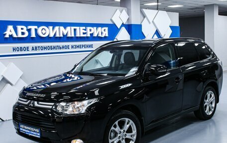 Mitsubishi Outlander III рестайлинг 3, 2013 год, 1 838 000 рублей, 4 фотография