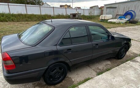 Mercedes-Benz C-Класс, 1996 год, 370 000 рублей, 2 фотография