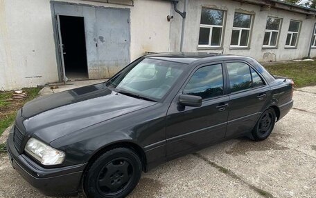 Mercedes-Benz C-Класс, 1996 год, 370 000 рублей, 4 фотография