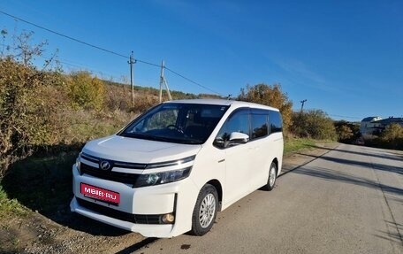 Toyota Voxy III, 2015 год, 2 100 000 рублей, 1 фотография