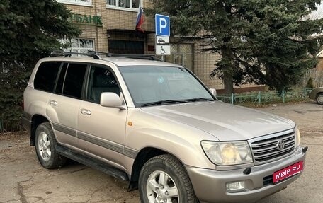 Toyota Land Cruiser 100 рестайлинг 2, 2004 год, 1 950 000 рублей, 1 фотография