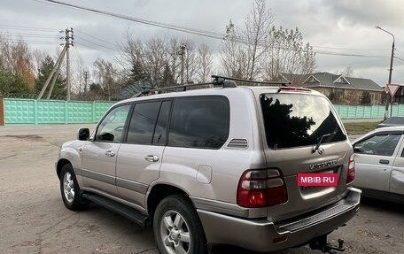 Toyota Land Cruiser 100 рестайлинг 2, 2004 год, 1 950 000 рублей, 4 фотография