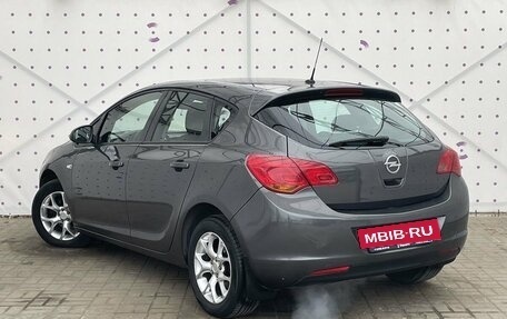 Opel Astra J, 2010 год, 650 000 рублей, 6 фотография