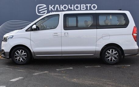 Hyundai H-1 II рестайлинг, 2021 год, 4 750 000 рублей, 6 фотография