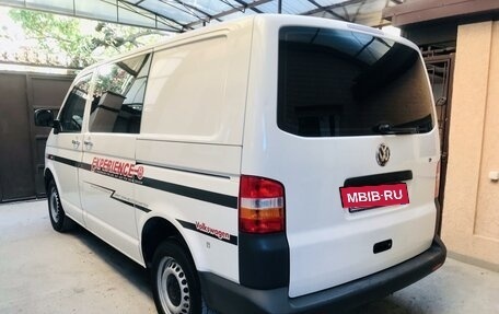 Volkswagen Transporter T5 рестайлинг, 2006 год, 1 700 000 рублей, 9 фотография