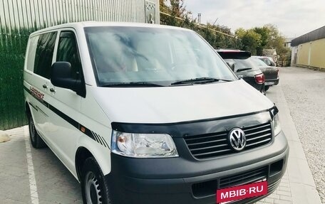 Volkswagen Transporter T5 рестайлинг, 2006 год, 1 700 000 рублей, 2 фотография