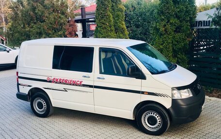 Volkswagen Transporter T5 рестайлинг, 2006 год, 1 700 000 рублей, 18 фотография