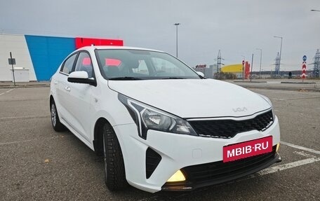 KIA Rio IV, 2021 год, 1 600 000 рублей, 1 фотография