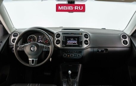 Volkswagen Tiguan I, 2015 год, 1 895 000 рублей, 2 фотография