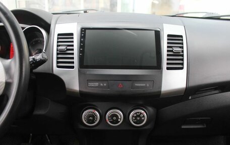 Mitsubishi Outlander III рестайлинг 3, 2008 год, 1 250 000 рублей, 13 фотография